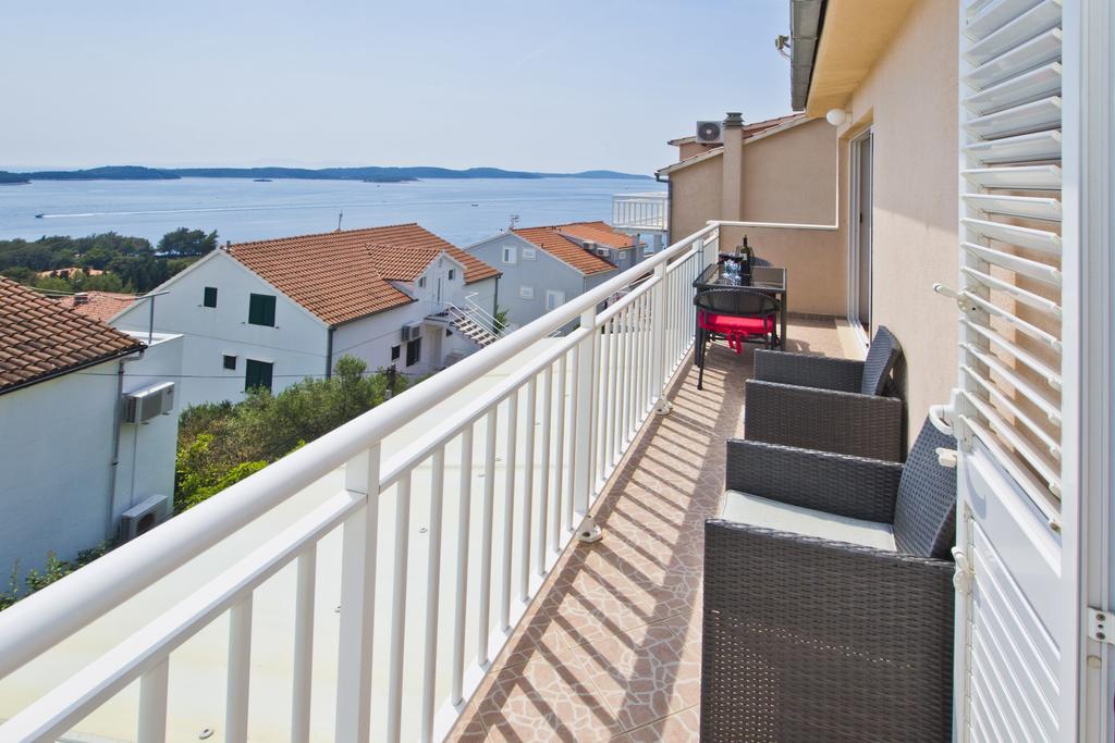 Roso - Zf Hvar