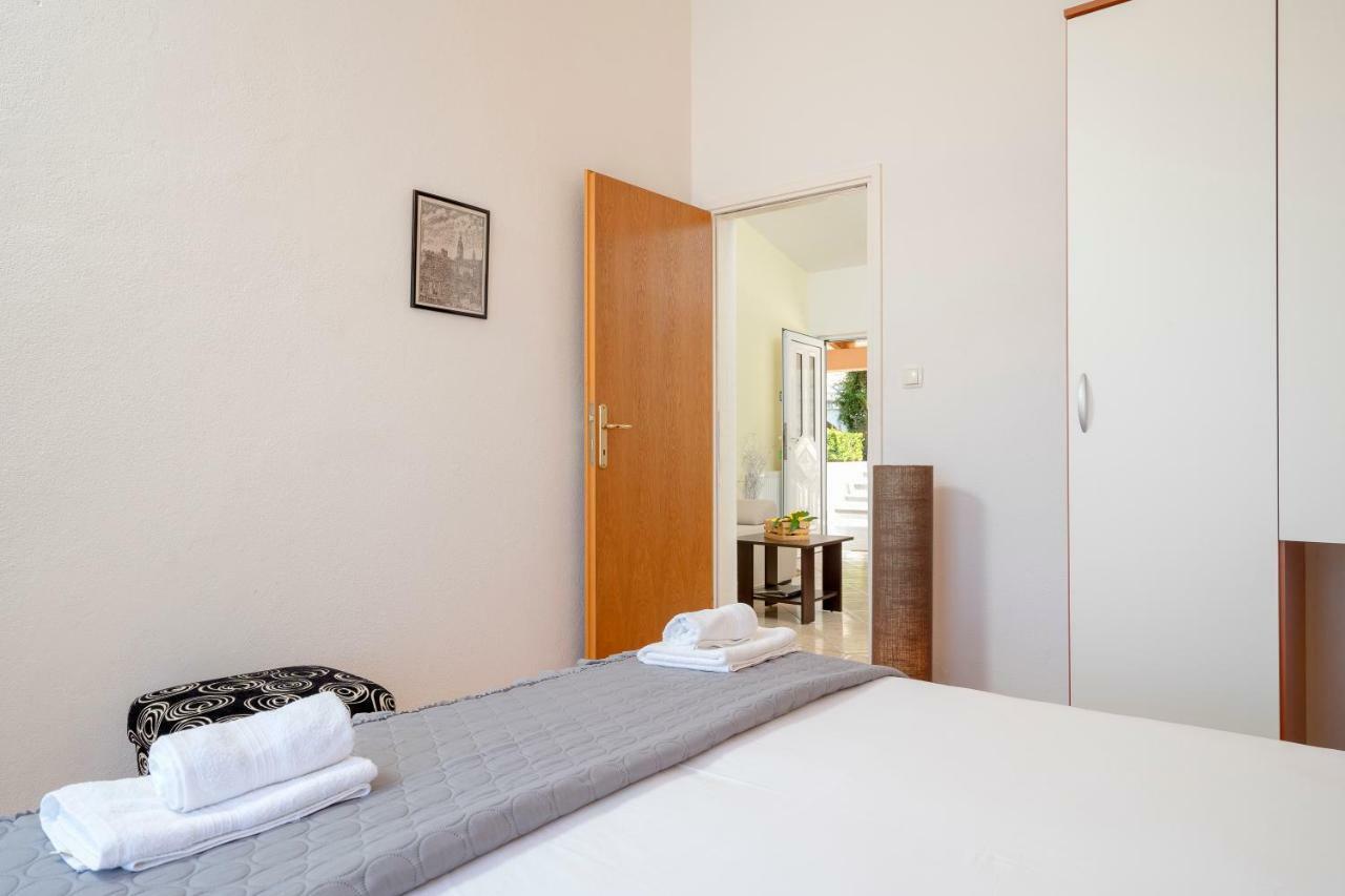 Roso - Zf Hvar Apartment