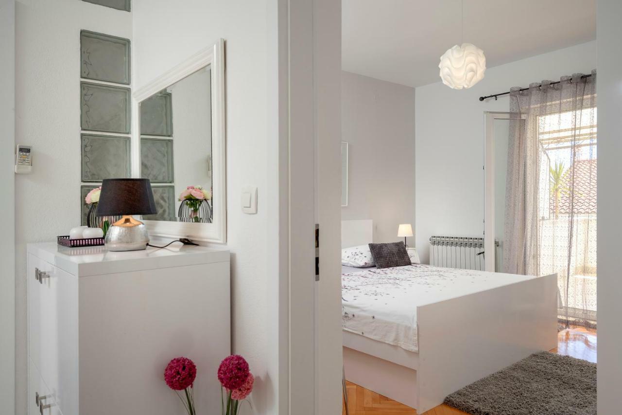Roso - Zf Hvar Apartment